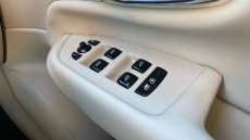 Volvo XC90 2.0 B5P Plus Edition Dark 5dr AWD Geartronic Petrol Estate